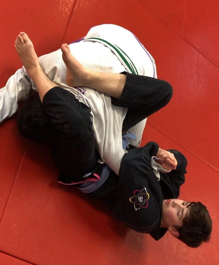 youth members grapelling